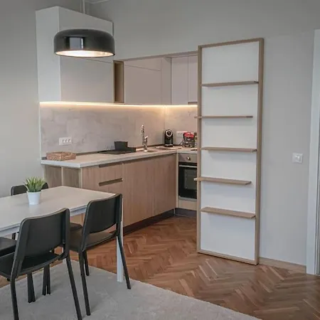 In Апартаменти Варна